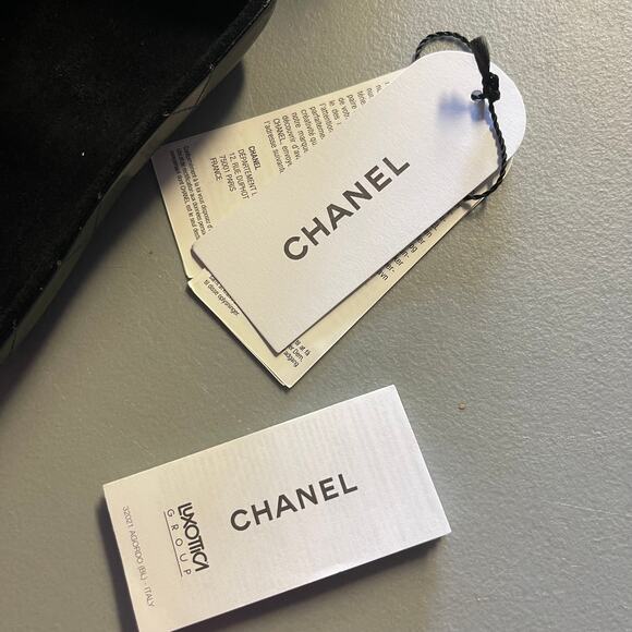 CHANEL "CASE ONLY " Quilted Sunglasses Case and Branded Storage Box - Picture 5 of 9